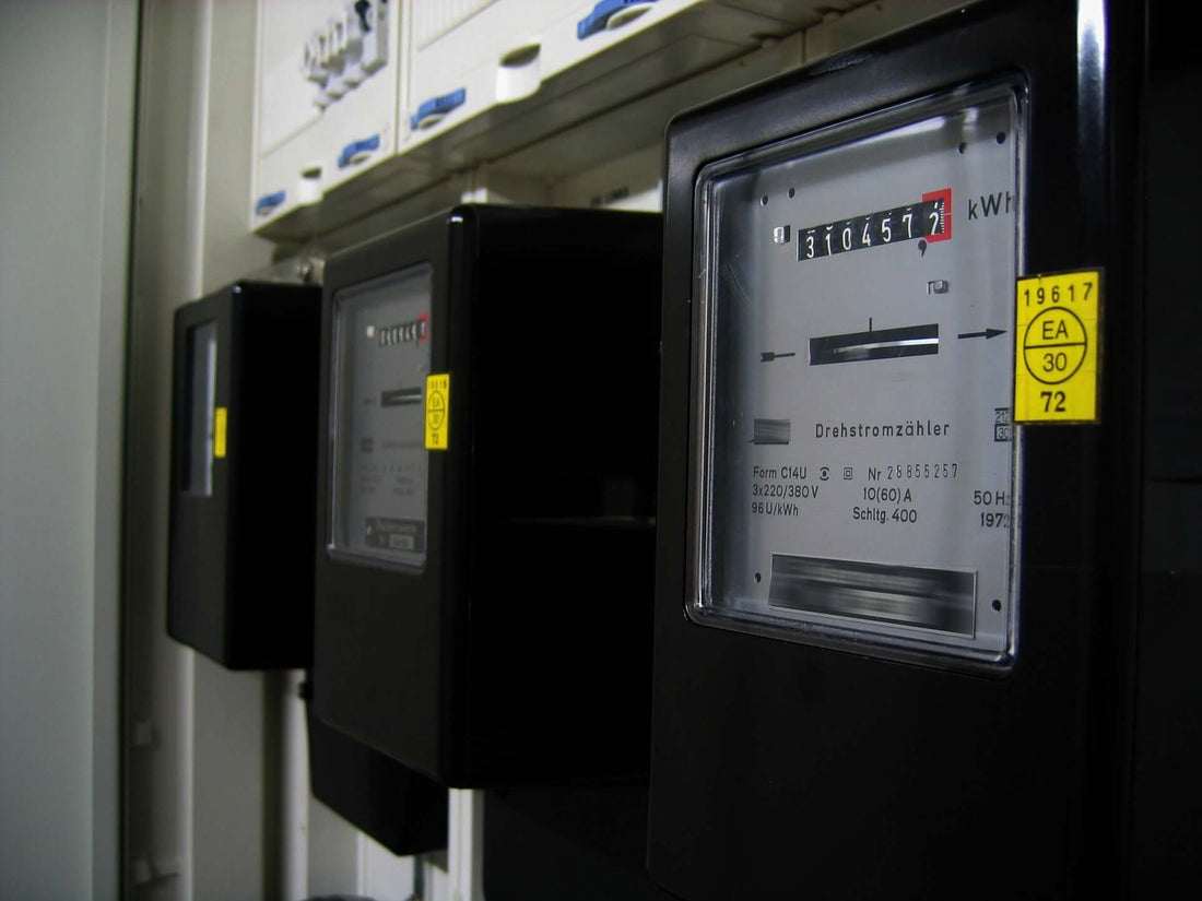 Elektrizitätszähler in einem Haus | Stromanbieter wechseln und sparen