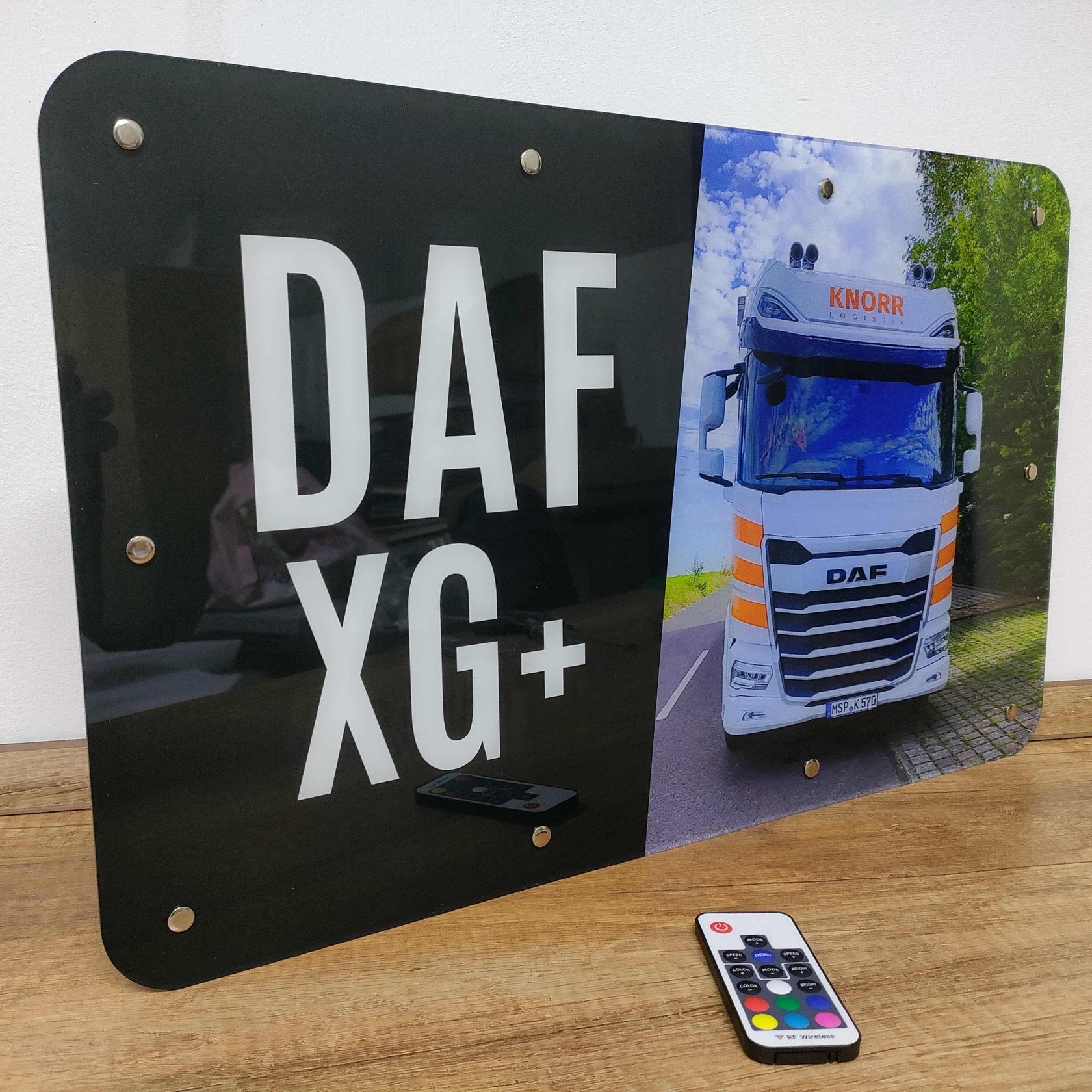 Rückwandschild mit LED-Beleuchtung