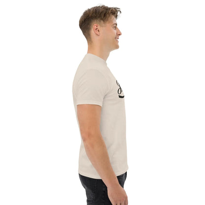 Profile view of a man wearing a beige T-Shirt with 'Erlebe Jesus Christus und du wirst nie mehr Durst haben' printed in black text.