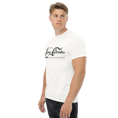 Man wearing "Erlebe Jesus Christus und du wirst nie mehr Durst haben" white T-shirt, showcases faith-inspired design and style.