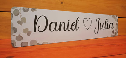 Custom wedding car license plate with "Daniel ♥ Julia" design on Alu-Dibond, for front or rear wedding car decoration.